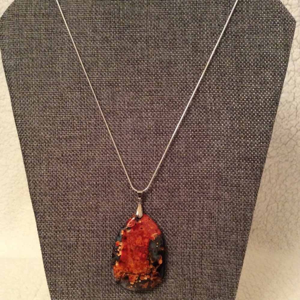 🎈Multi colored agate w/ 925 silver plated chain🎈